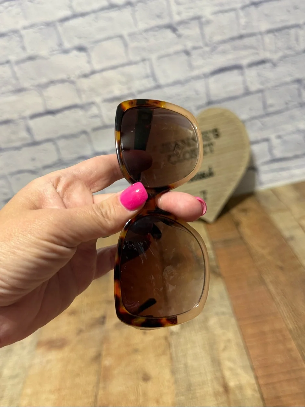 Oscar by Oscar de la Renta 1341 Brown Authentic Women Sunglasses /1333